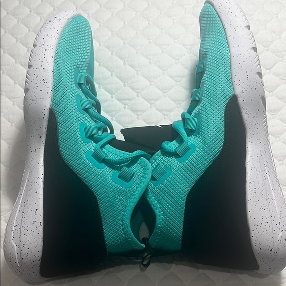 Jordan Kids' Teal and Black Sneakers - Picture 2 of 5